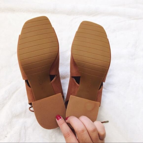 Kenneth Cole Katarina Tan Block Heel Open-Toe Sandals - Picture 7 of 7